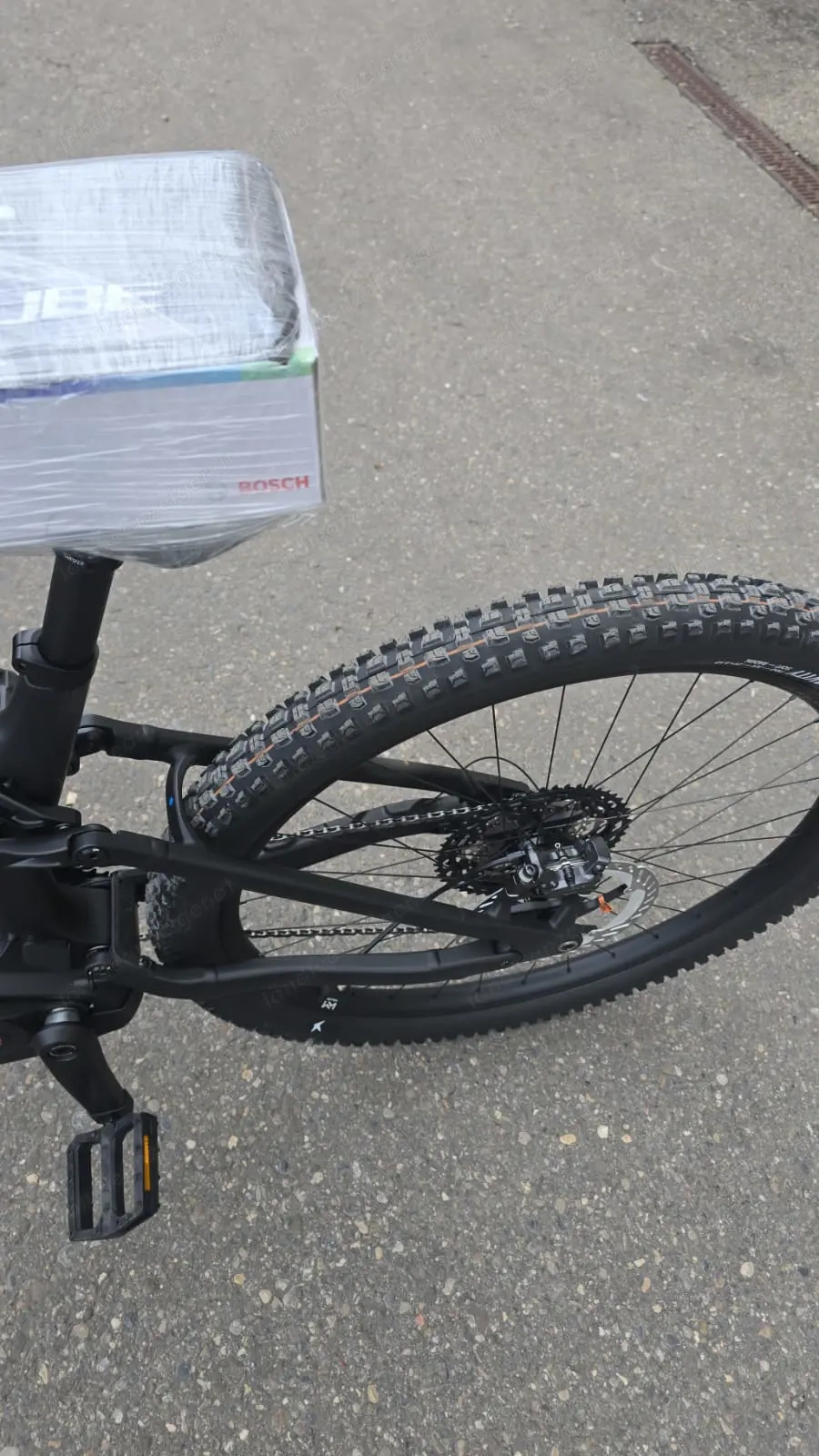 Mountain E Bike nagelneu 