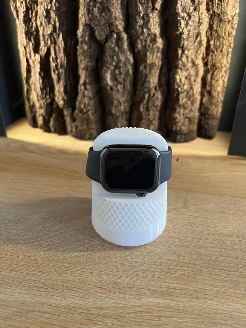 Lade-Station Apple Watch im Homepod-Design