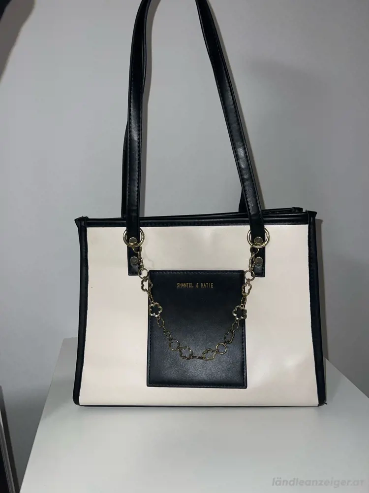 Shantel & Katie Tasche