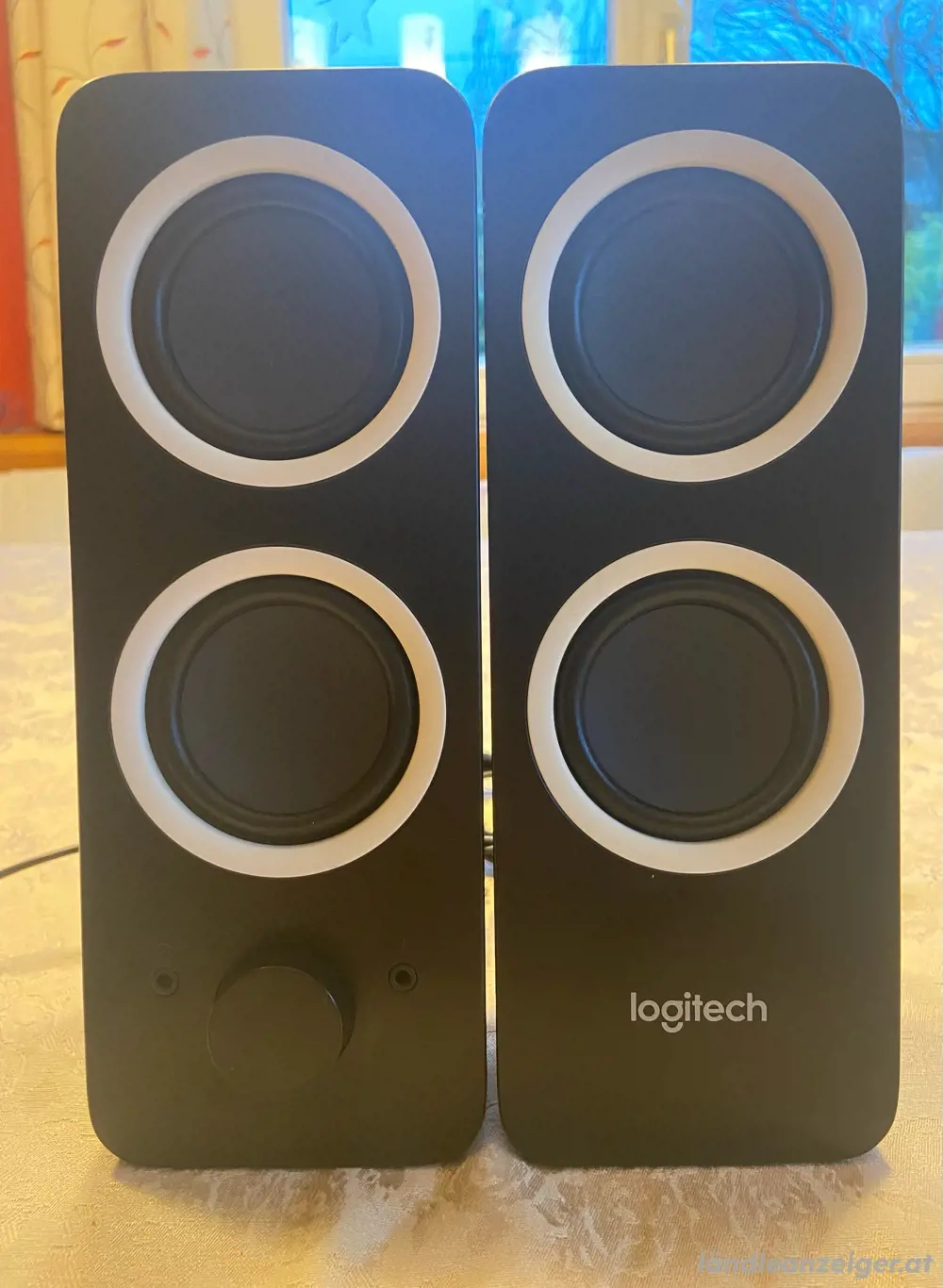 Logitech Multimedia Speakers Z200