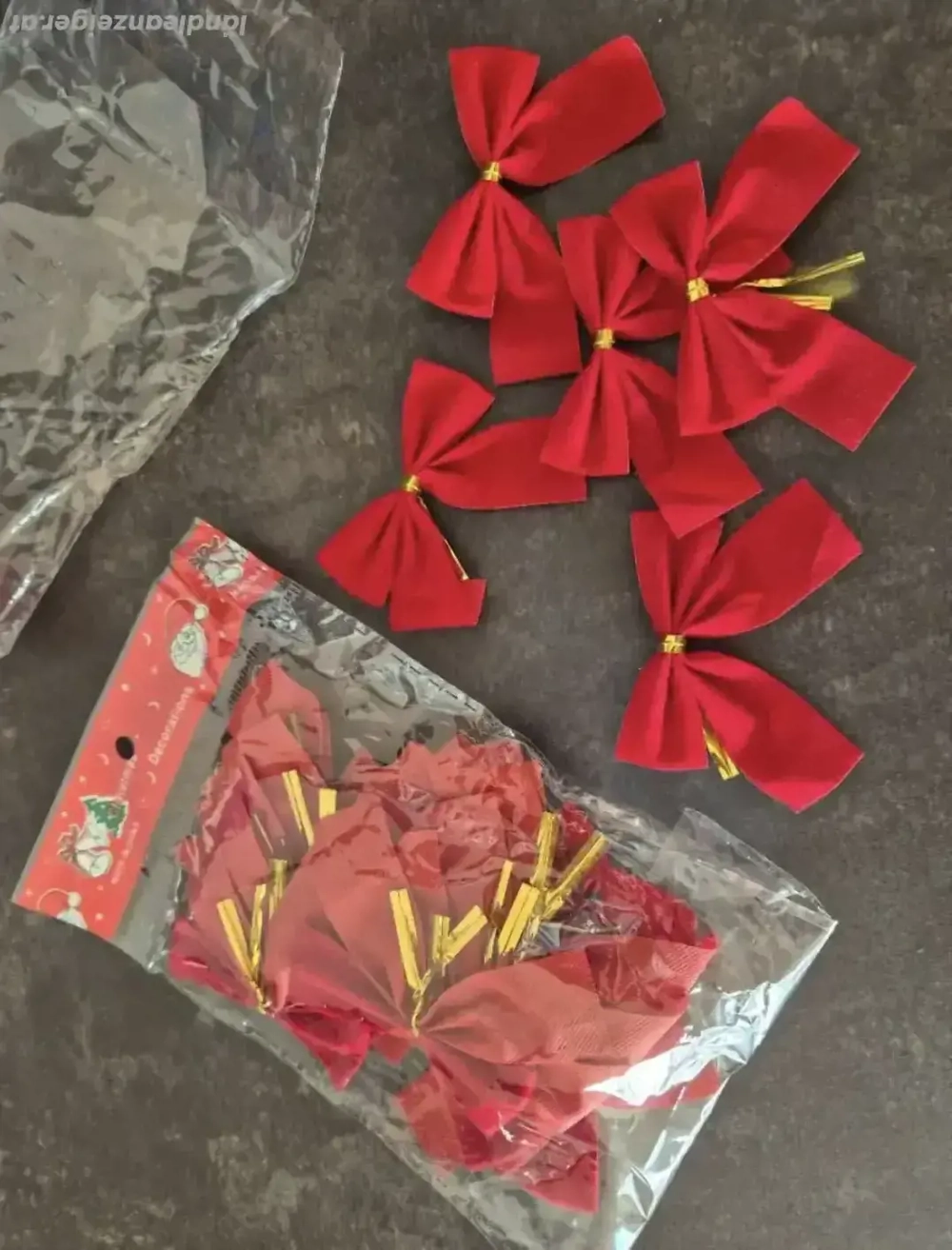 15 Stück Deko Maschen rot