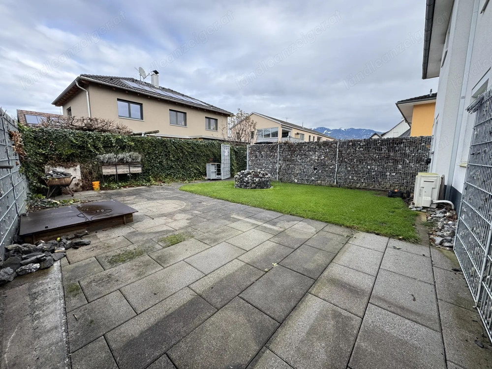 3 Zimmer Wohnung mit Garten, Balkon und Klimaanlage