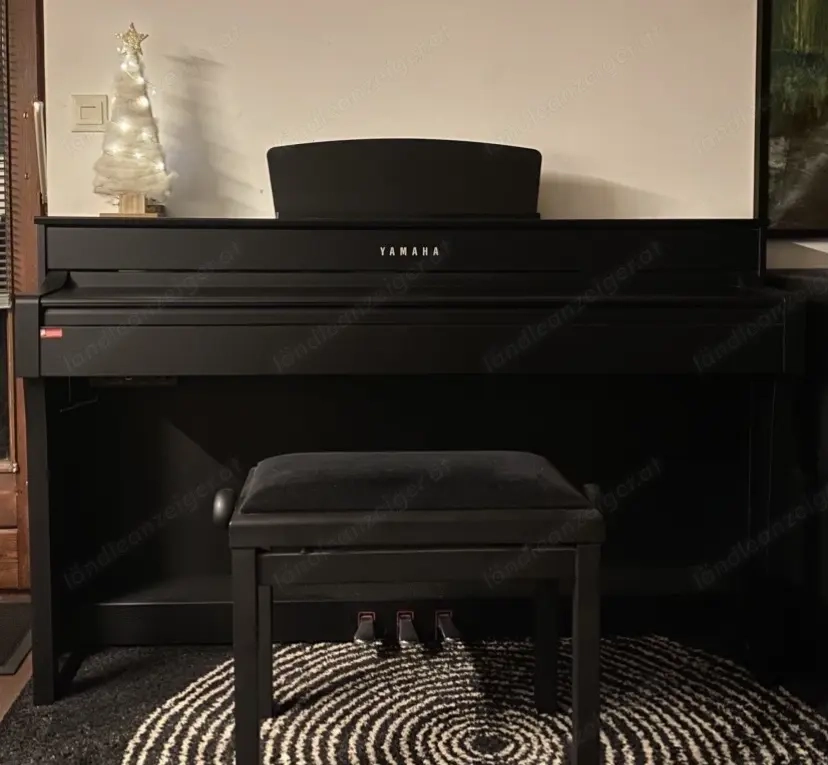 Yamaha CLP-635B Digitalpiano