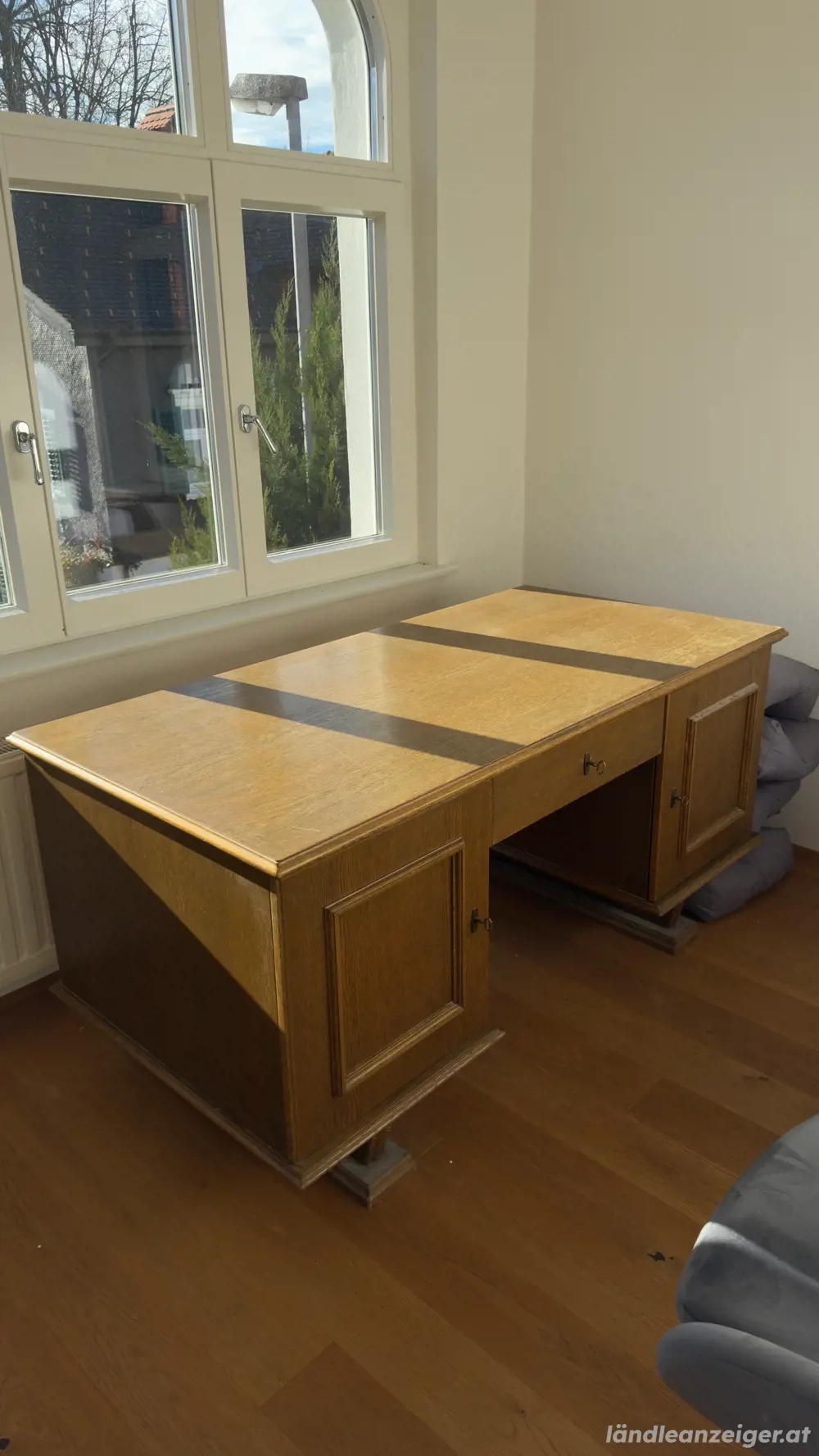 Schreibtisch vom Tischler