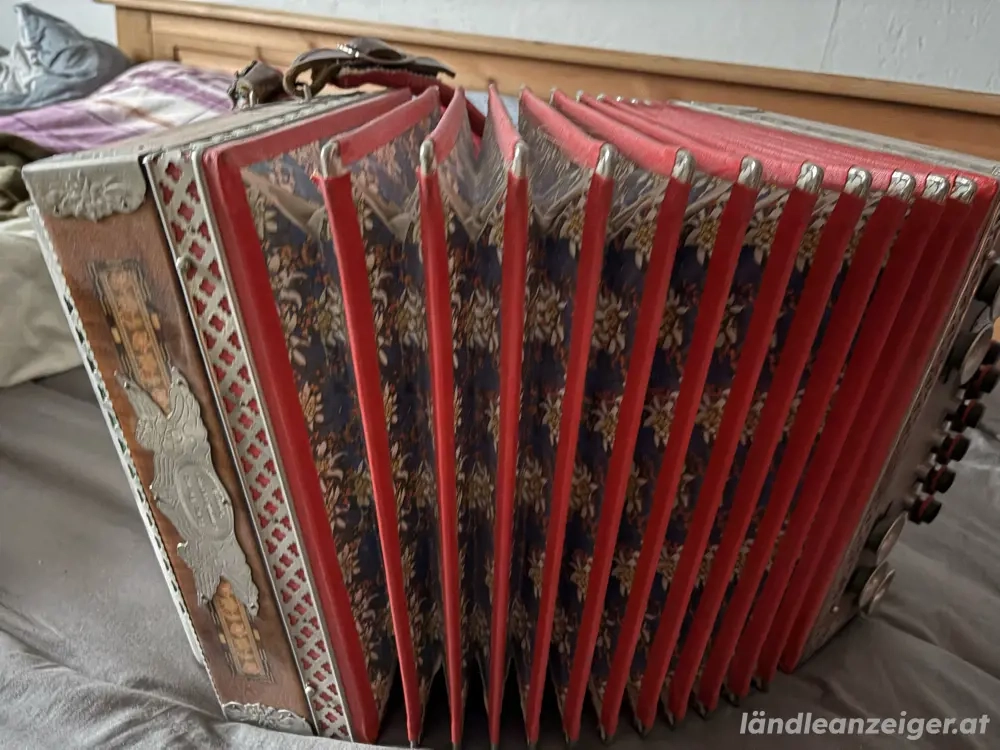 Steirische Harmonika Franz Parz   3-reihig, Helikonbass, spiel