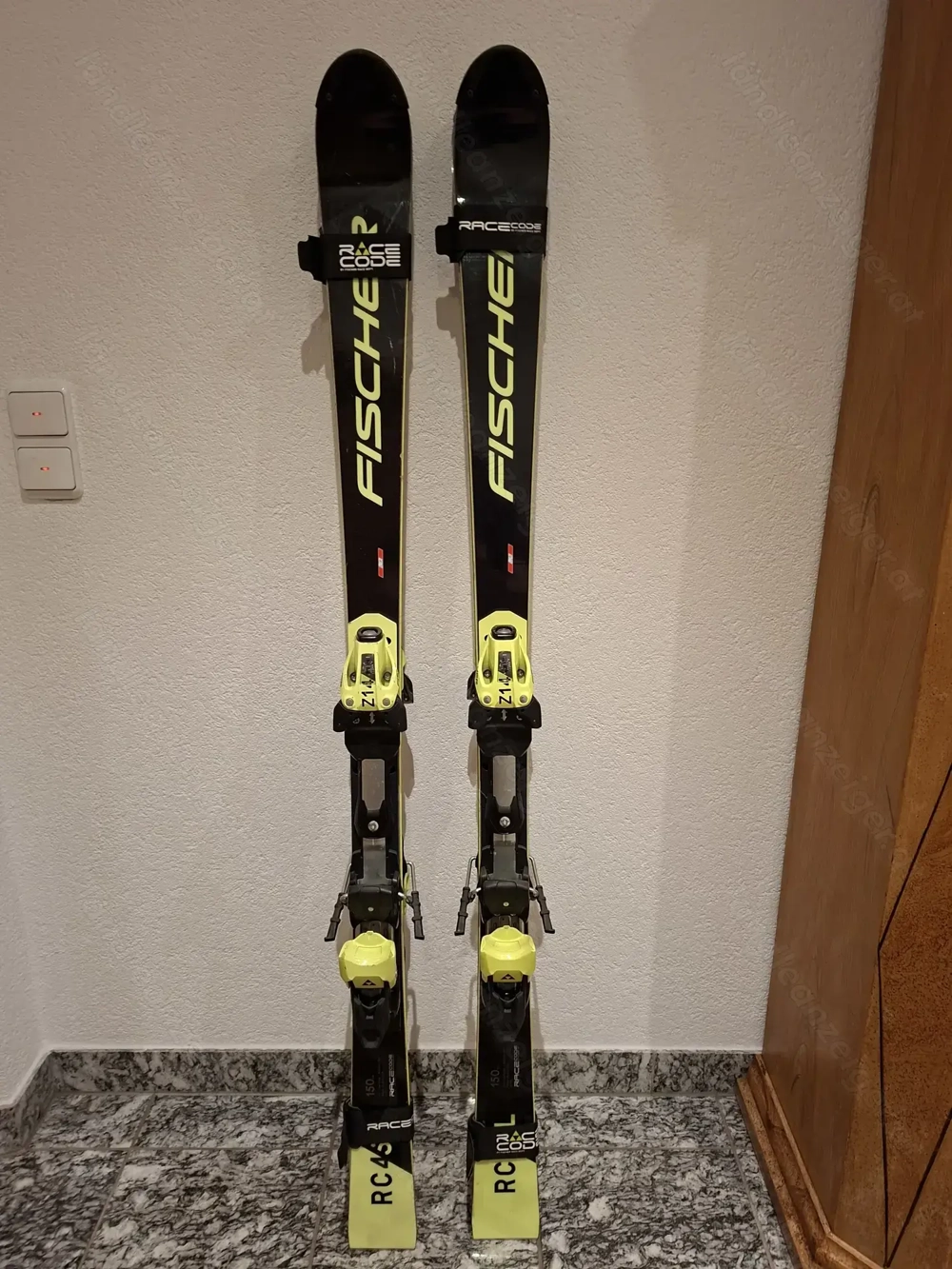 Fischer Jugendrennski Slalom RC4 SL