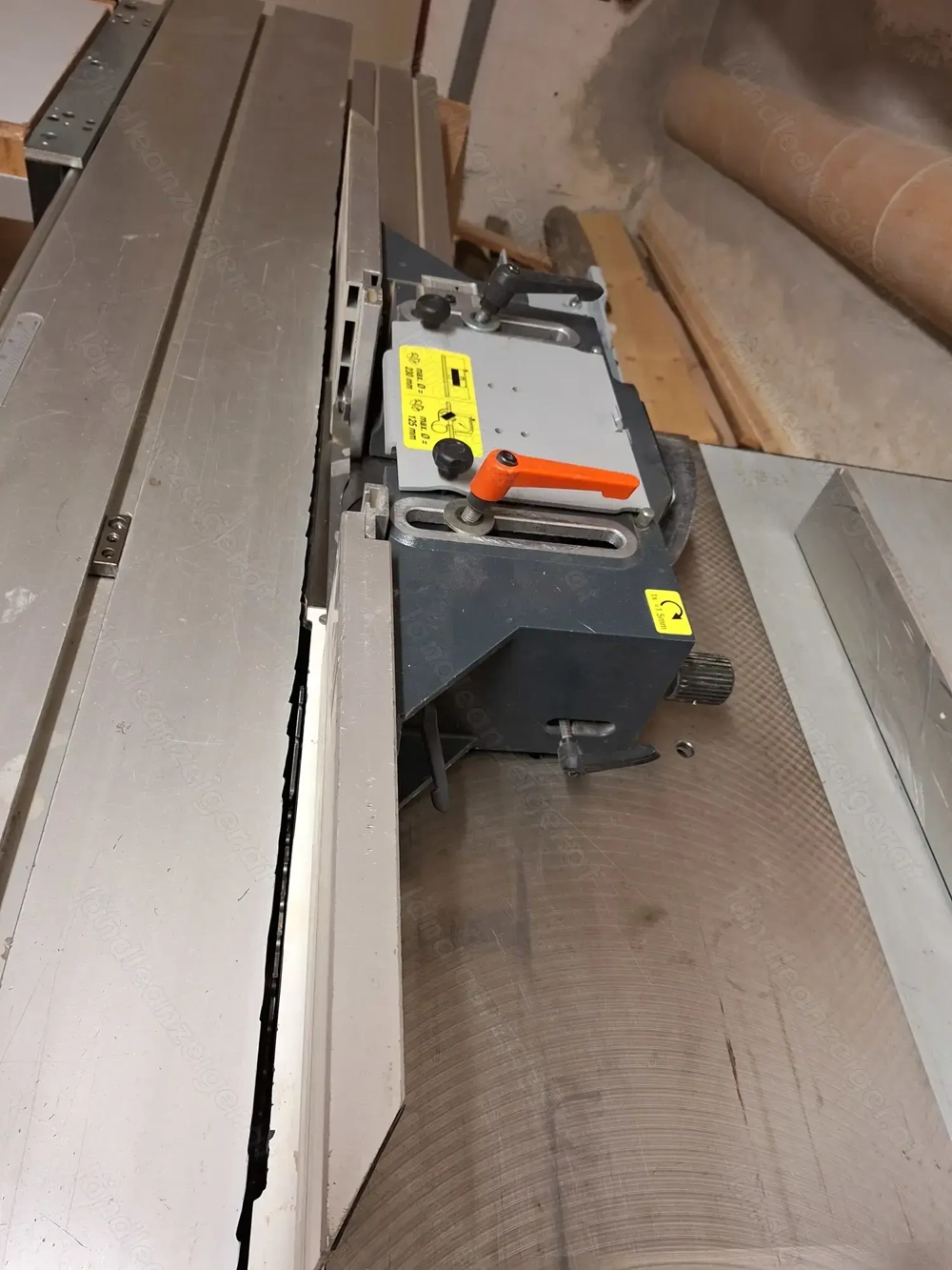 Fräsanschlag der Firma Felder 