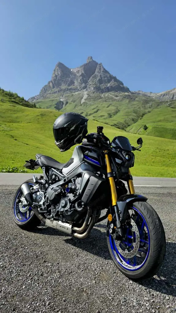 *Verkaufe* Yamaha MT-09 SP *Wenig Km*