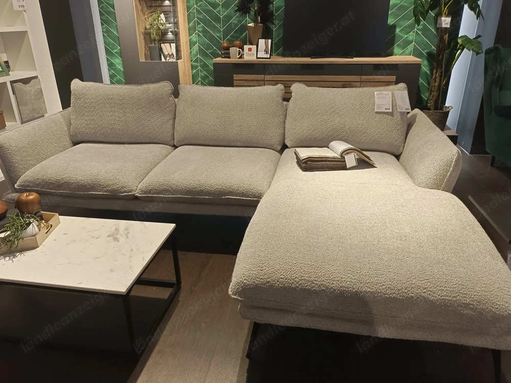 Couch Neuwertig, wird verkauft wegen Umzug