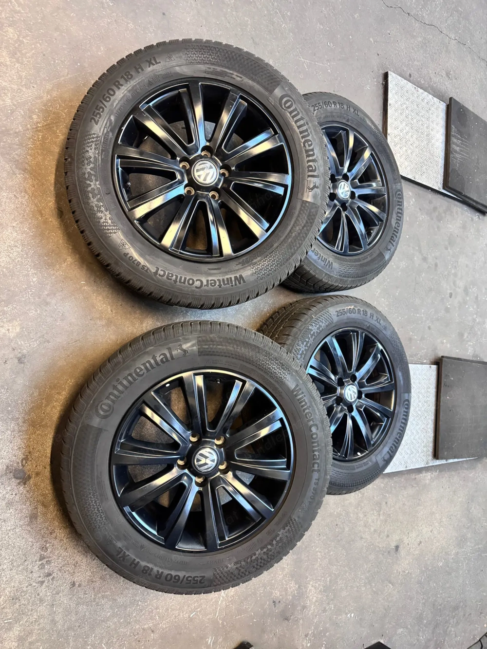 Original VW Amarok Alufelgen 18 Zoll Winterräder Continental