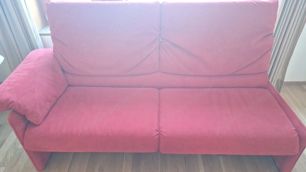 Couch Alcantara rot