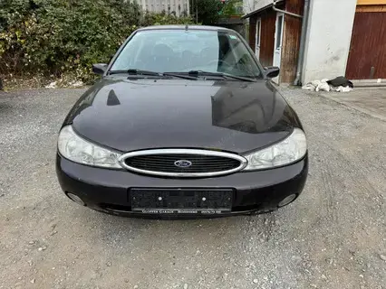 Ford Mondeo 1,8 Champion