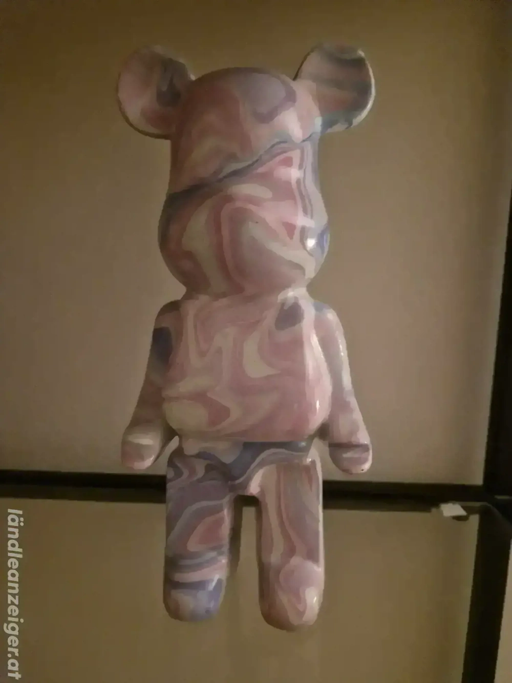 Bearbrick Graffiti Statue