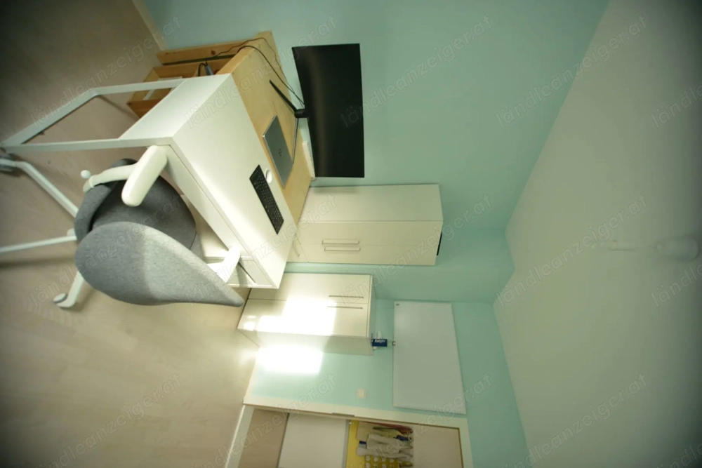 Gemütliche 4-Zimmer-Dachgeschosswohnung mit Garten, provisionsfreie 