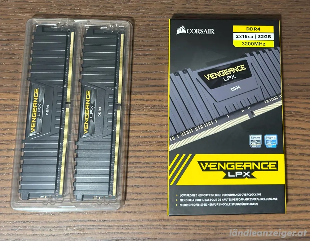 *NEU* Corsair DDR4 32GB (2 x 16gb)