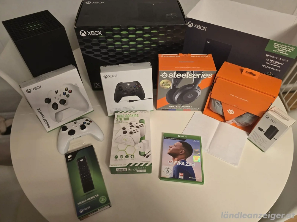 Microsoft Xbox Series X 1TB Bundle Set