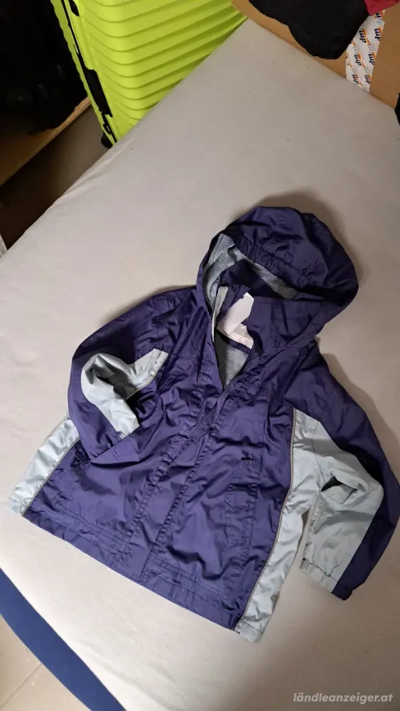 leichte Jacke Gr 104