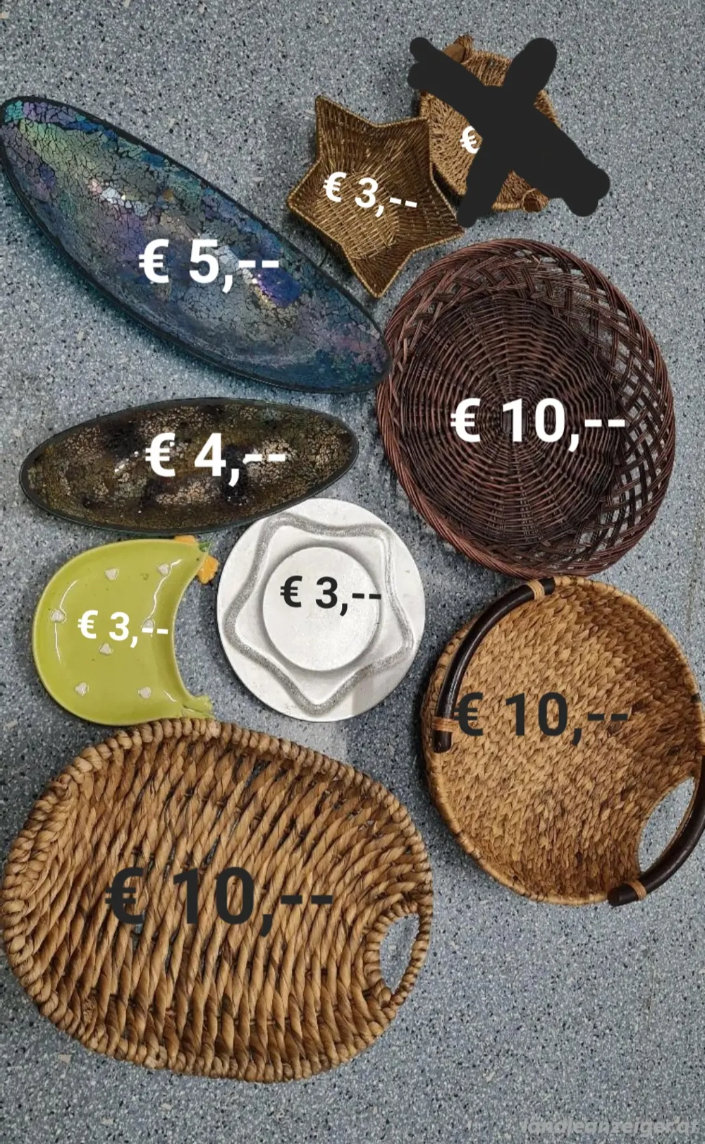 Körbe, Teller, Schalen