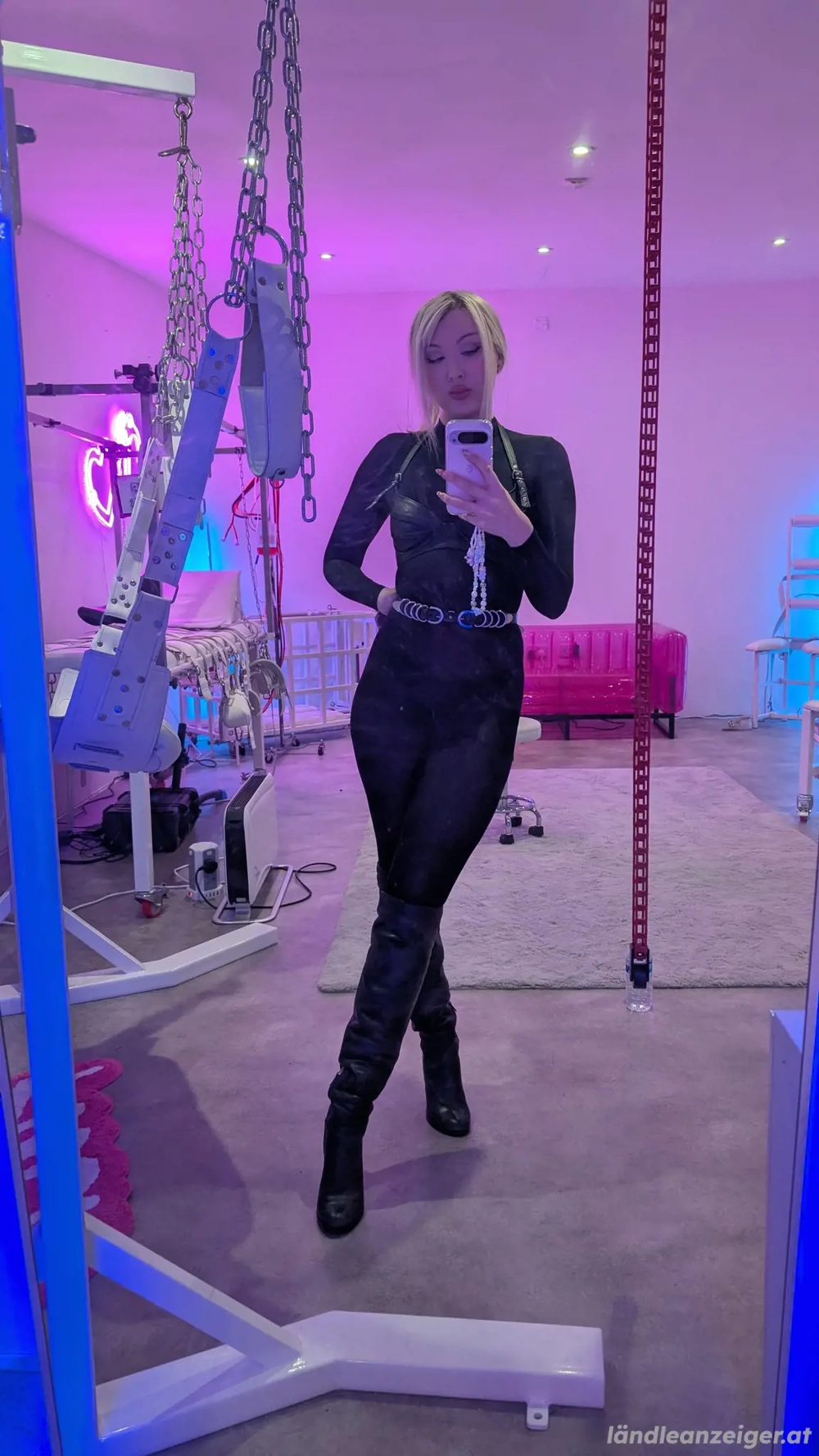 Lassen Sie sich in die Welt der Dominanz entführen 