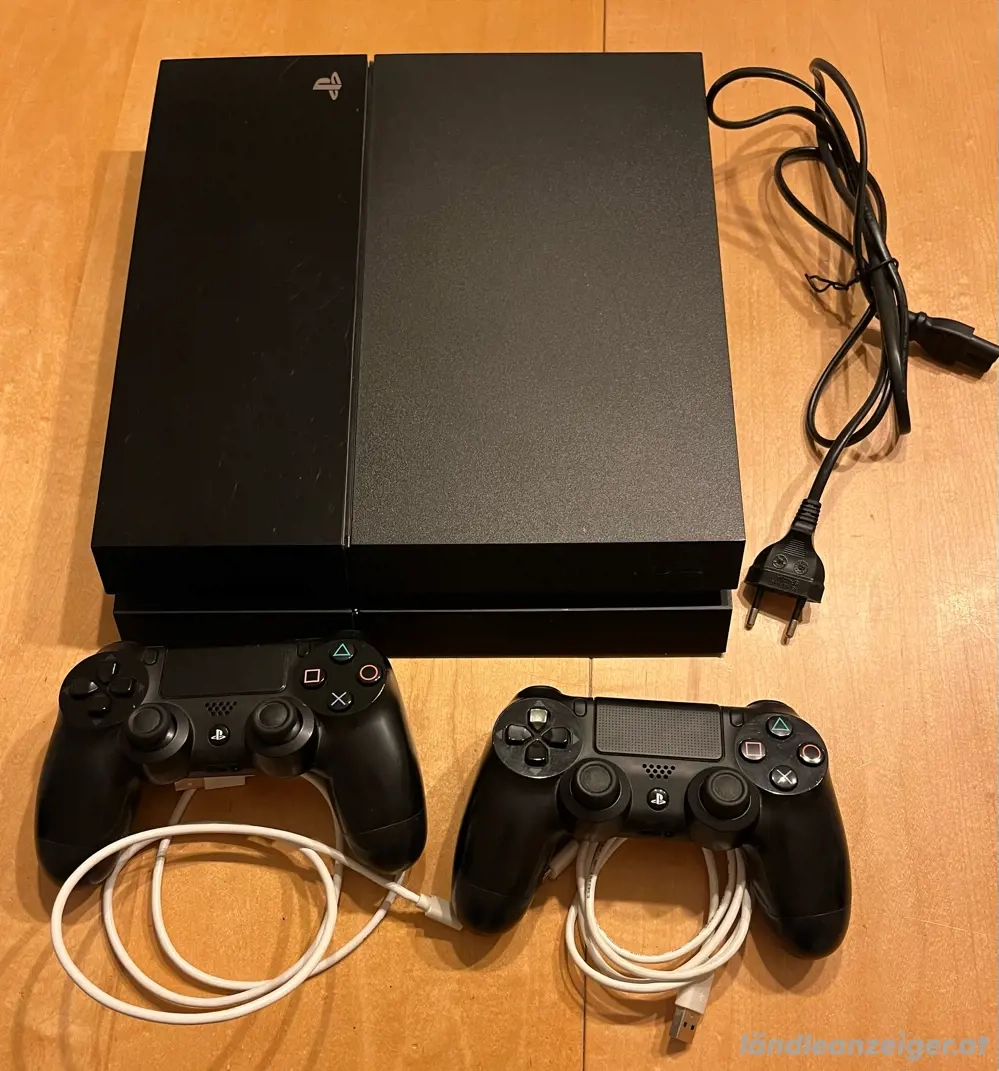 PS4 Konsole inkl. 2 Controller