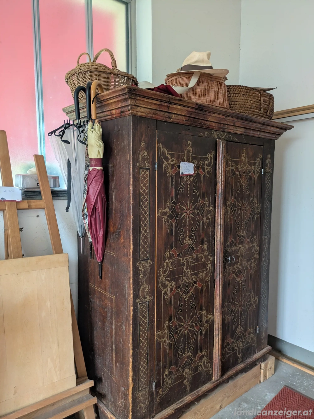 antiker Bauernschrank 