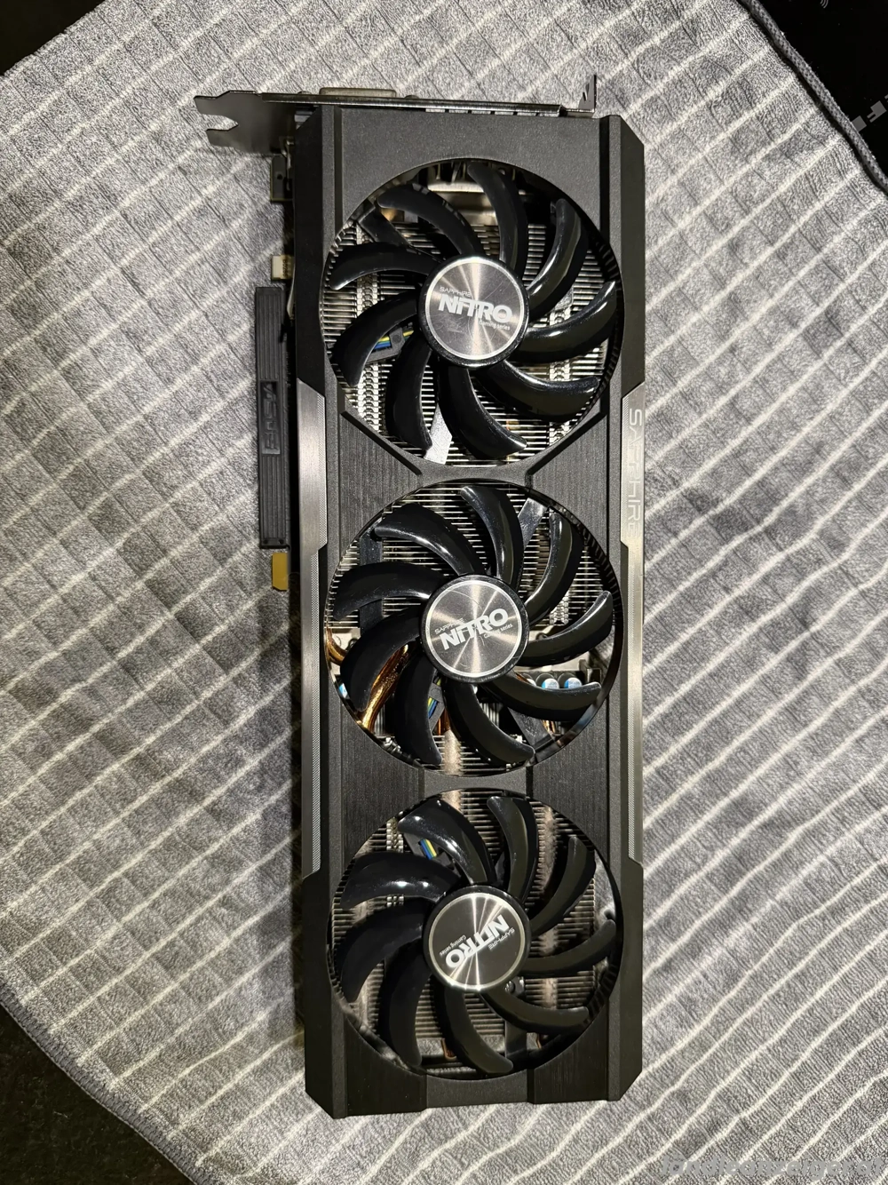 Sapphire Nitro Radeon R9 390X Tri-X OC - 8 GB GDDR5