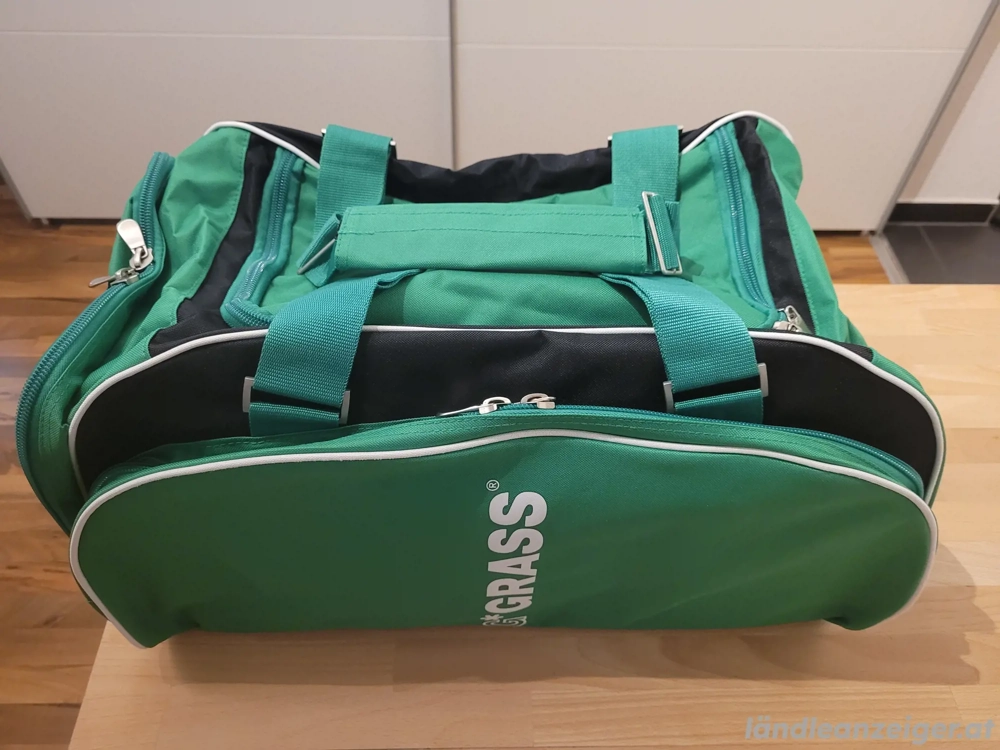 Große stabile Sport - Reisetasche