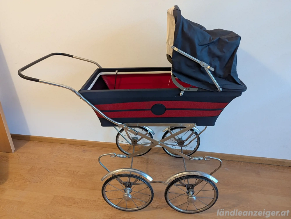 Puppenwagen