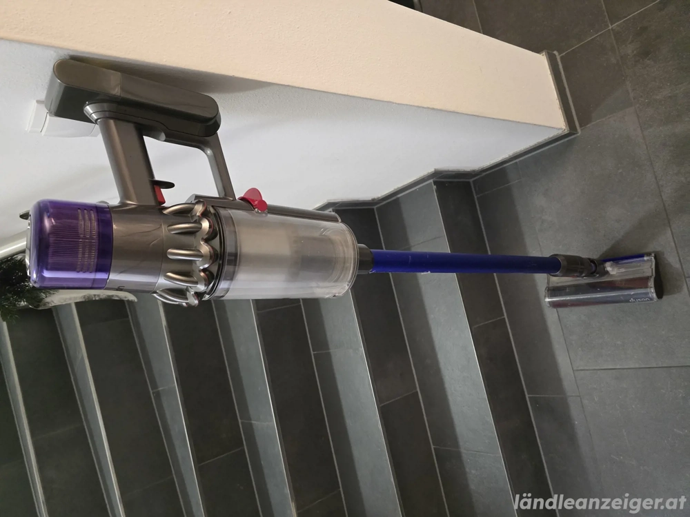 Dyson V11 absolute