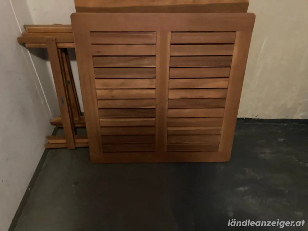 Holztisch 75x75