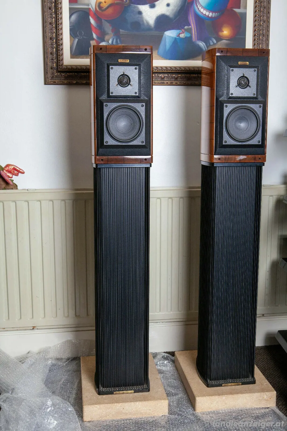 Sonus Faber Guarneri Homage  (We are a Hi-Fi Store. Visit Our web : www.stereotecnica .com )
