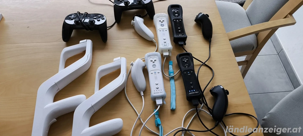 Nintendo Wii U und Wii viel Zubehör