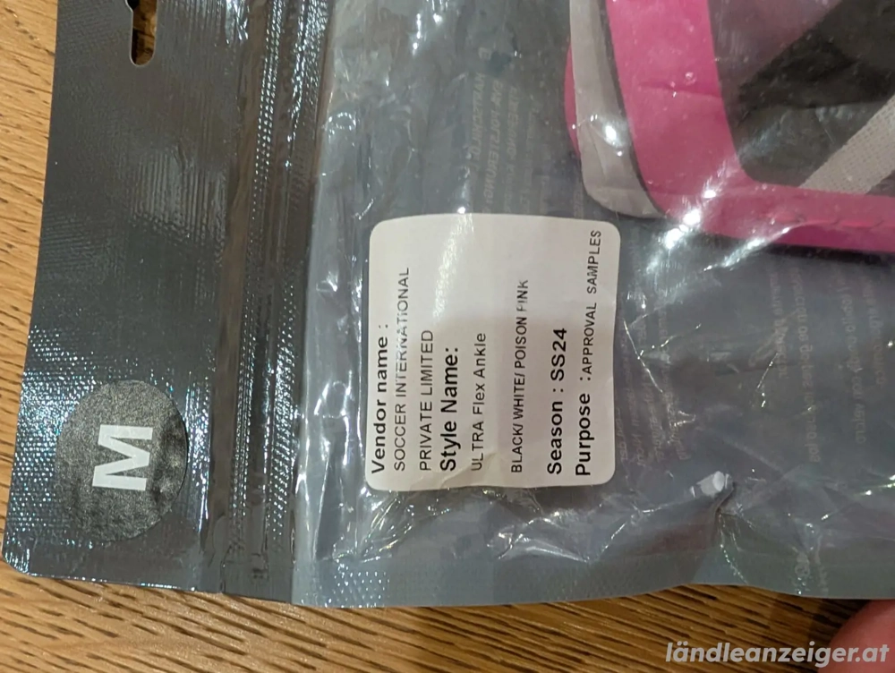 Puma Fußball Schienbeinschoner   Ultra Flex Ankle   SAMPLE   Größe M