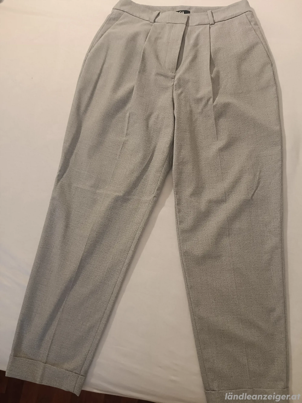 Neue Damenhose Größe 38, Farbe hellgrau