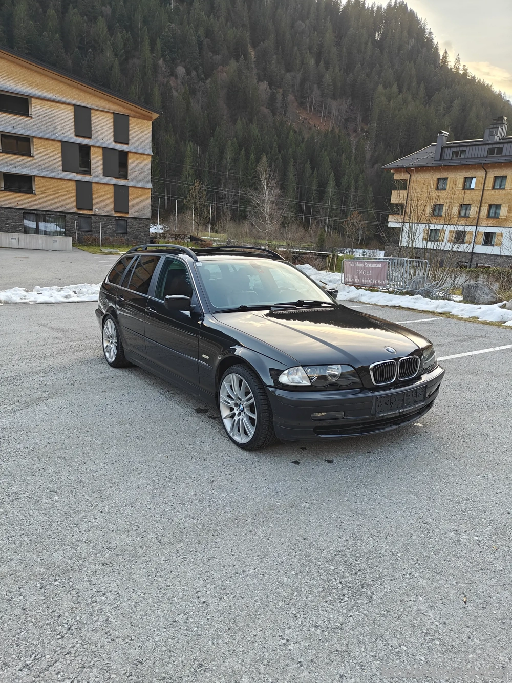 BMW 330D Fahrzeug mit Pickerl 