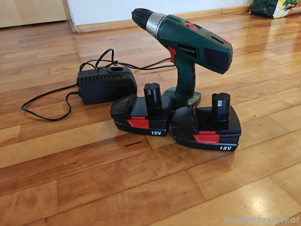 Parkside Akkuschrauber   2 Akku  Ladestation