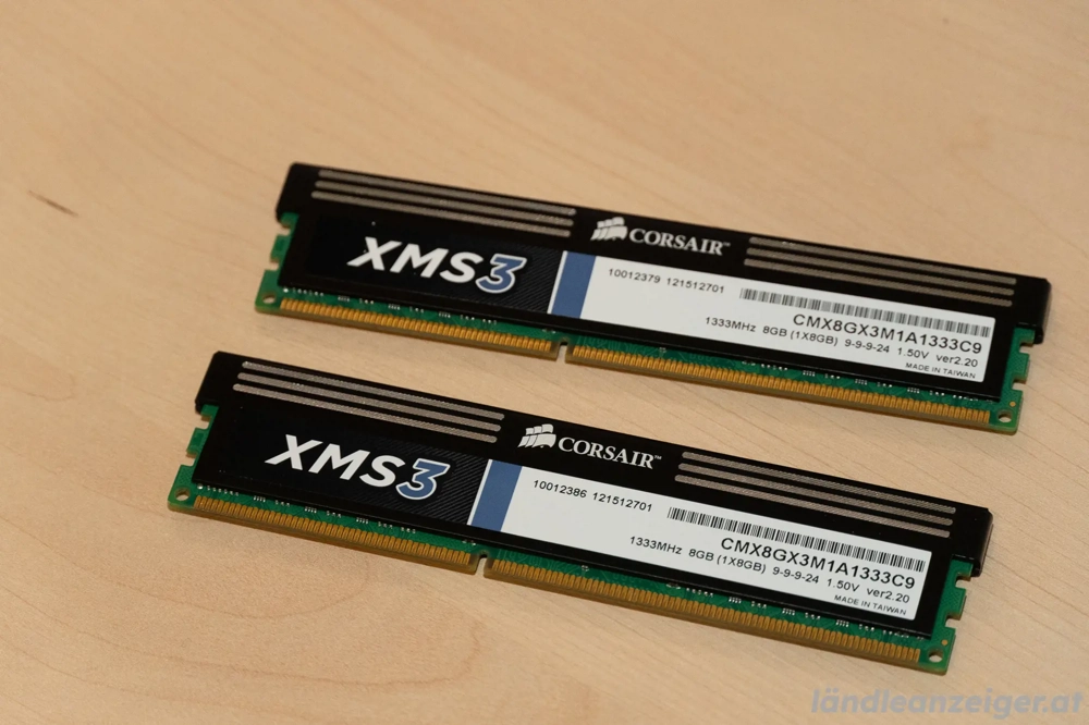 Corsair XMS3 DDR3 RAM   16 GB (2 8 GB) 1333 MHz