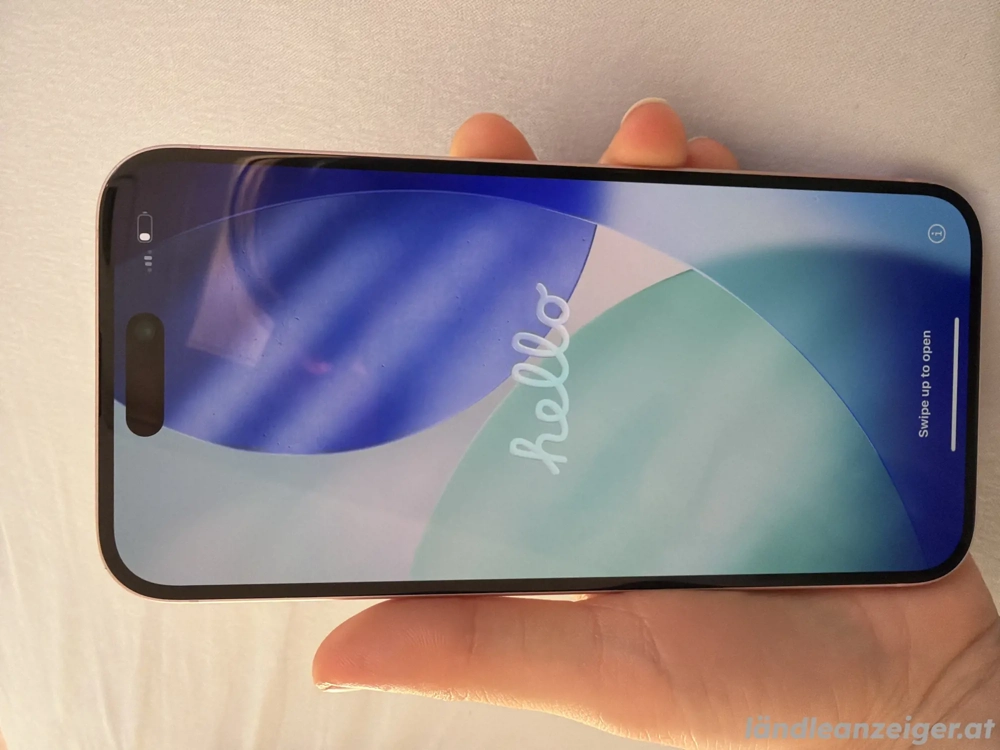 iPhone 15 Plus 128gb pink