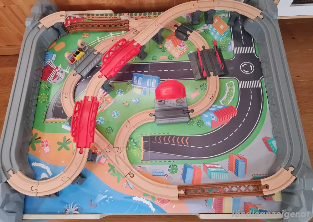 Hape Zug inklusive Zubehör 