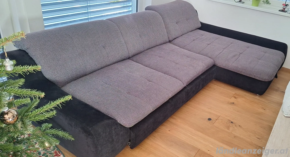 ausziehbares Ecksofa und Bettkasten