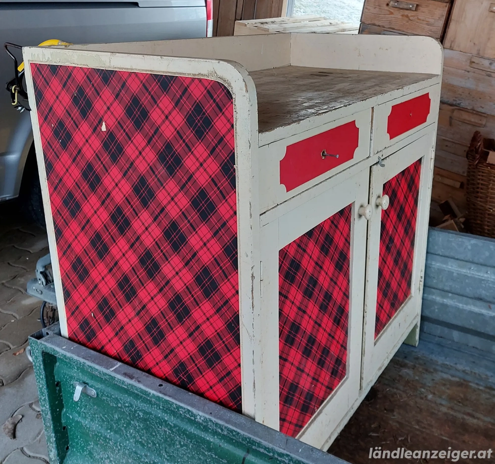 Holzkasten, Holzschrank, Kästchen, Kommode