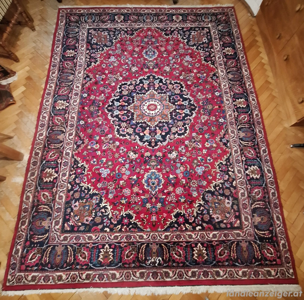 Großer Orientteppich