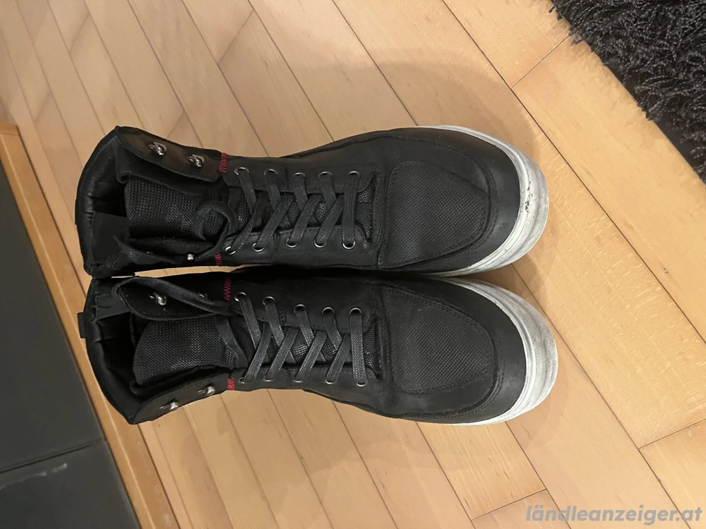 Hochwertiger Motorradschuh