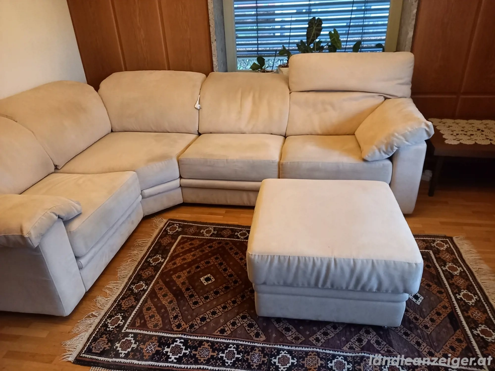 Große L-Couch (Ecksofa) mit Hocker