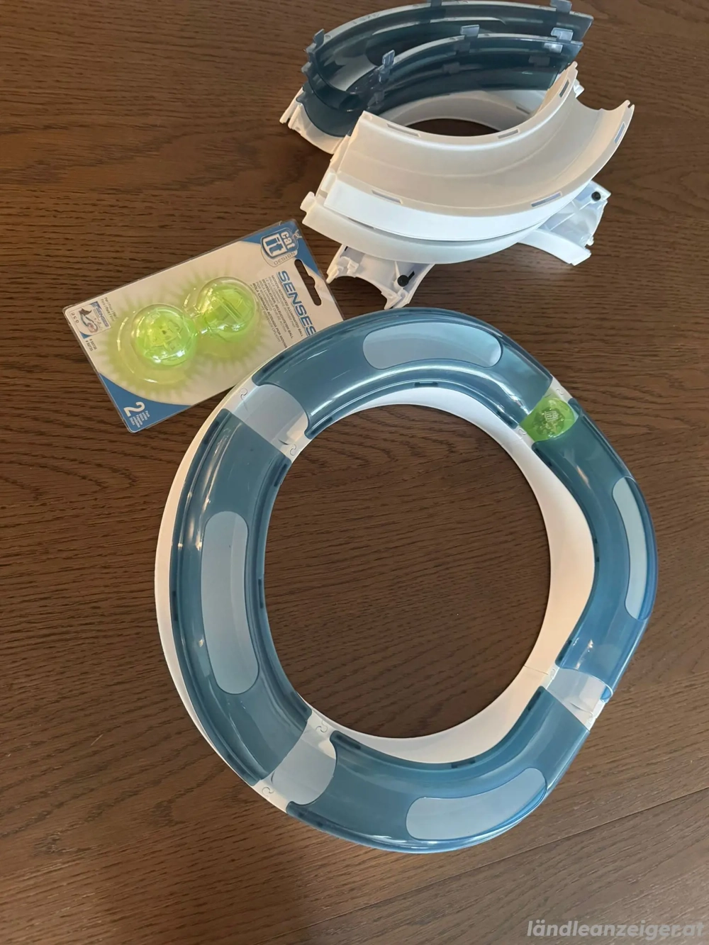 Catit Design Spielschiene für Katzen mit Extrabälle