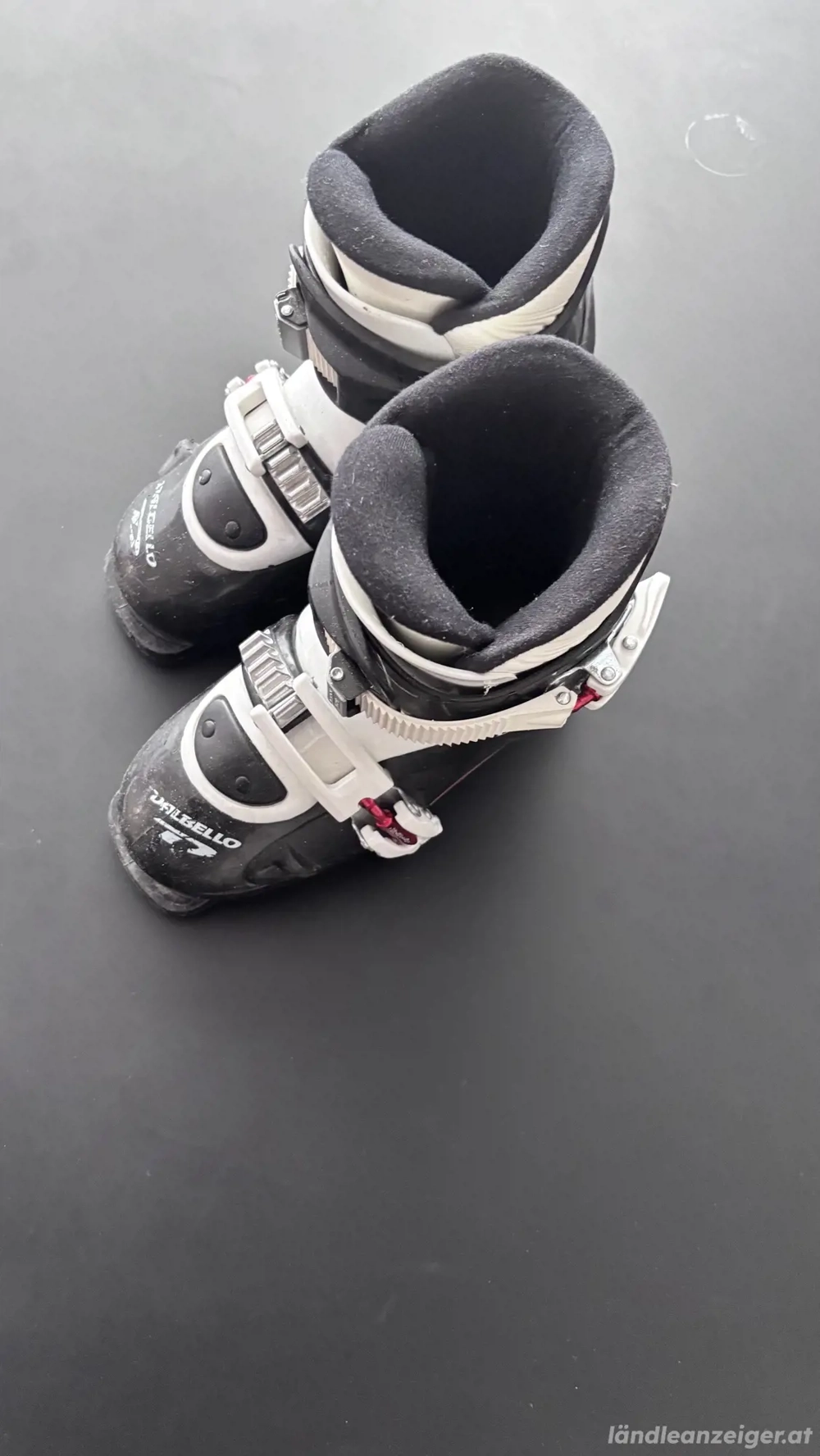 Kinderskischuhe 241 mm   gebraucht -Schuhgröße ca. 29