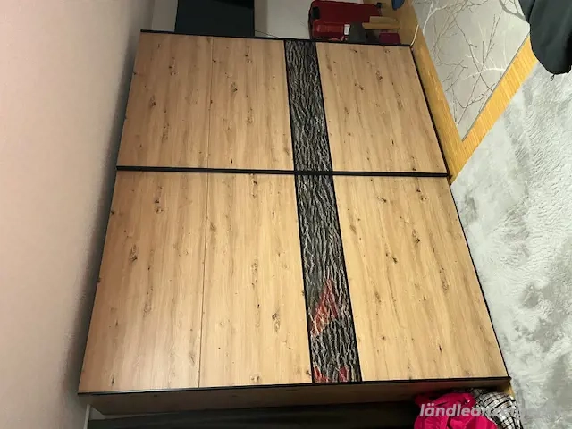 Kleiderschiebetürenschrank