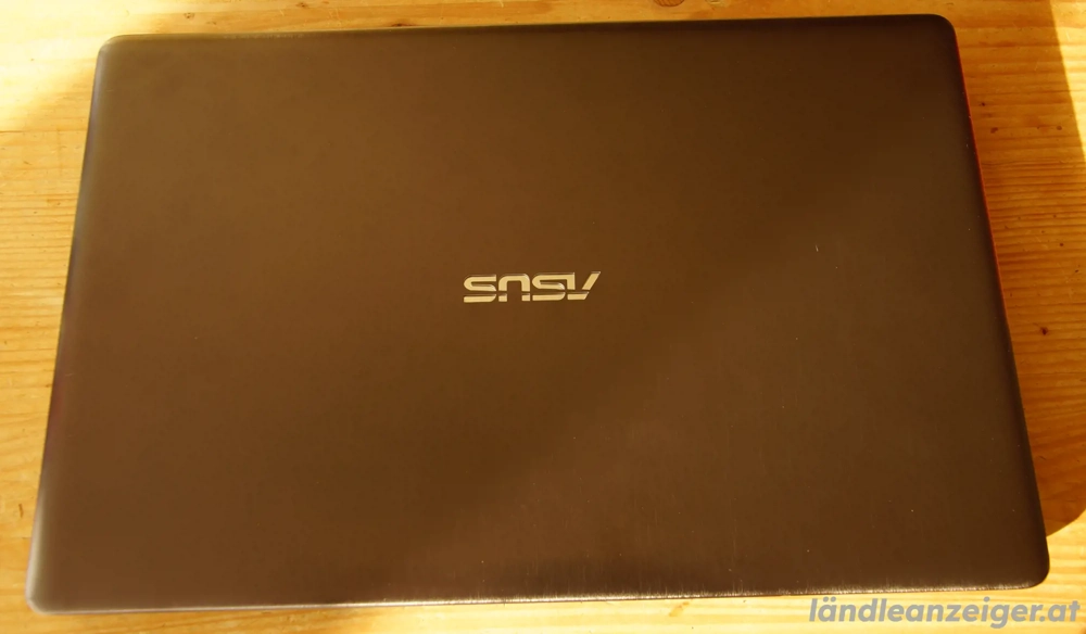 Laptop - ASUS N750J (gebraucht)