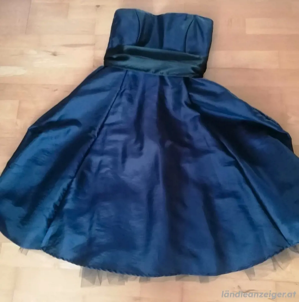 2 x Lila Ballkleid in Gr. 36