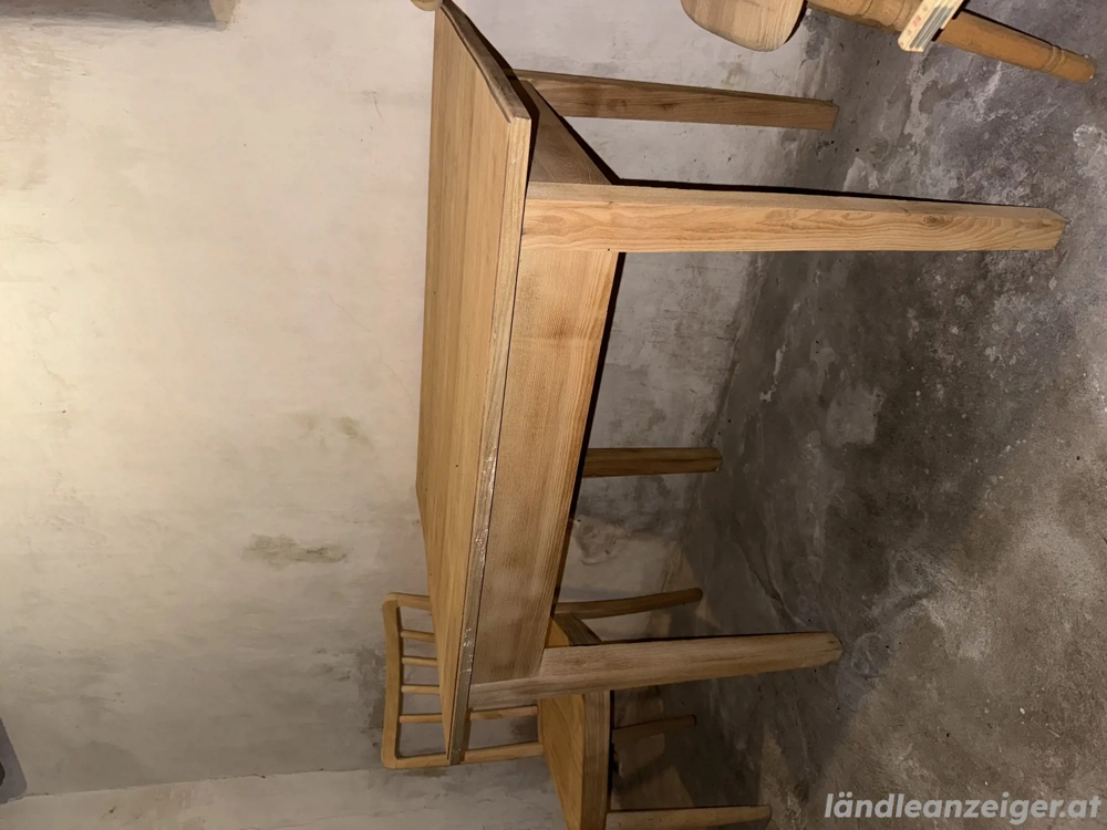 Holztisch Alt mit kleiner Schublade